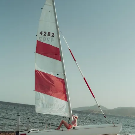 弗洛达特卡冲浪及海滩酒店 3*