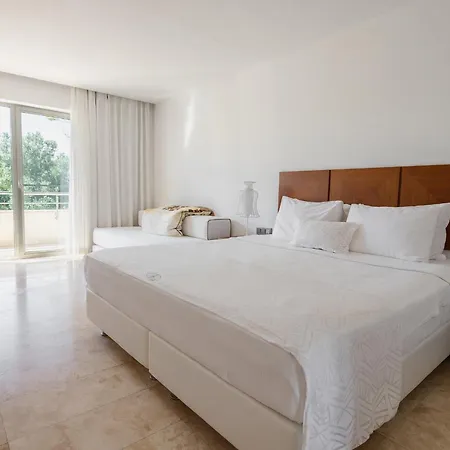 Hotel Flow Surf & 3*